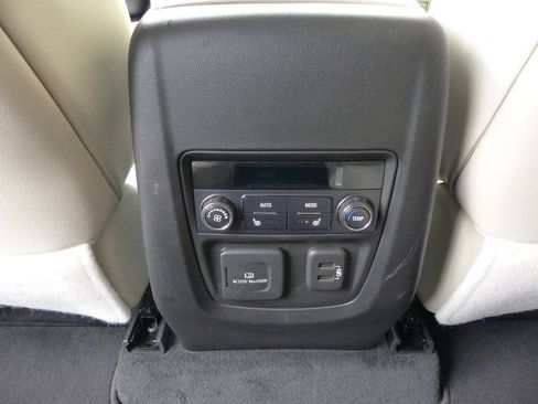 Used 2022 Buick Enclave Premium w/ Surround and Sites Package FWD image 38