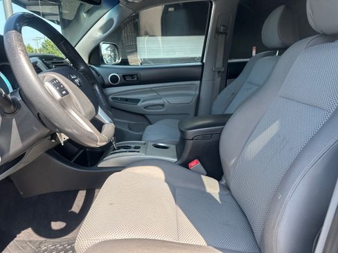 Used 2013 Toyota Tacoma 4x4 Double Cab image 9