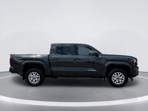 Used 2024 Toyota Tacoma SR5 AWD/4WD image 9