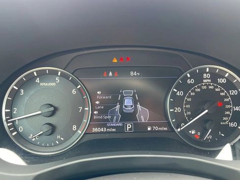 Used 2022 INFINITI QX50 Luxe w/ Appearance Package image 12