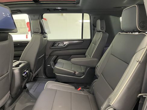 New 2026 GMC Yukon XL Elevation w/ Elevation Premium Package RWD image 13