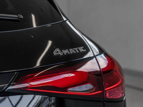 Used 2026 Mercedes-Benz GLC 300 4MATIC image 24
