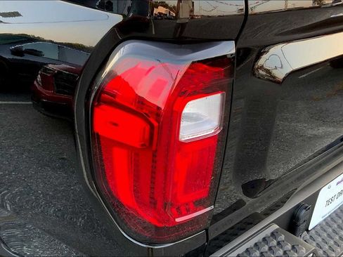 New 2026 GMC Canyon Elevation image 14