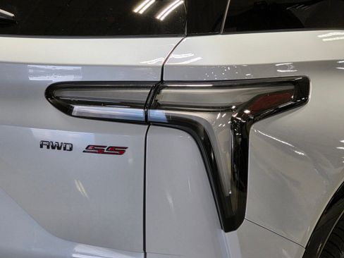 New 2026 Chevrolet Blazer EV SS image 12