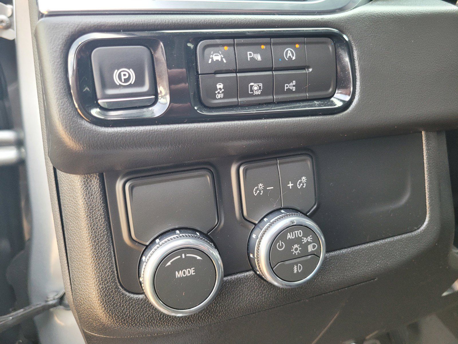 Used 2026 GMC Yukon XL Elevation RWD image 17
