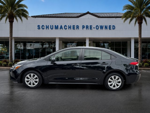 Used 2024 Toyota Corolla LE FWD image 4