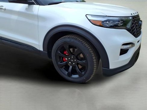 Used 2023 Ford Explorer ST w/ Equipment Group 401A AWD/4WD image 4