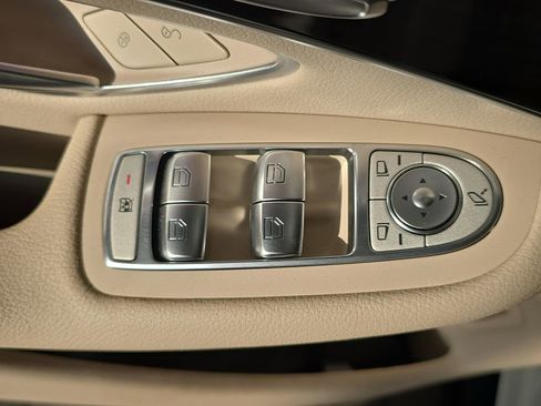 Certified 2022 Mercedes-Benz GLC 300 image 31