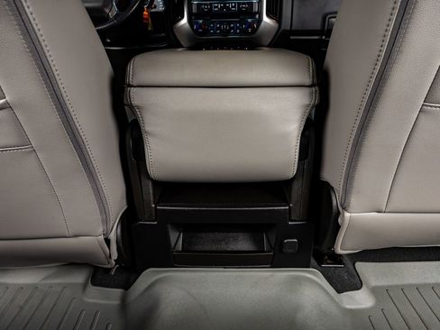 Used 2018 Chevrolet Silverado 1500 LT w/ All Star Edition image 32