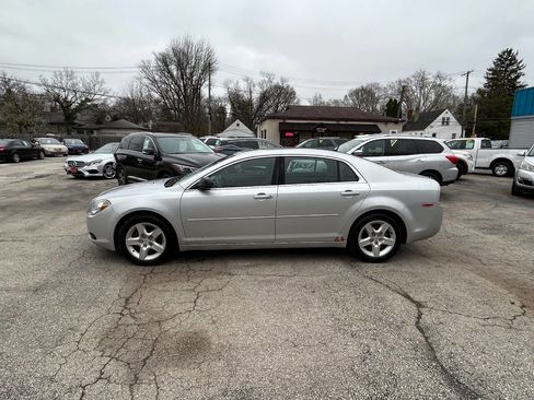 Used 2010 Chevrolet Malibu LS image 4