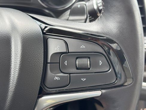 Certified 2023 Buick Enclave Essence w/ Experience Buick Package FWD image 21