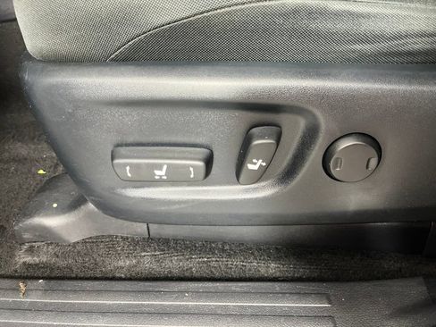 Used 2021 Toyota 4Runner SR5 AWD/4WD image 23
