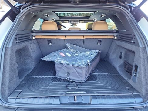 New 2026 Land Rover Range Rover Sport SE image 13