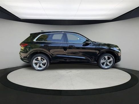 New 2025 Audi Q5 Premium Plus image 6