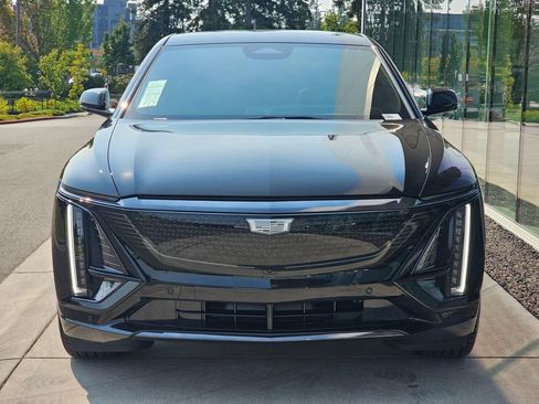 New 2026 Cadillac Lyriq Premium Sport AWD/4WD image 9