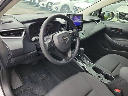 Used 2025 Toyota Corolla LE image 10