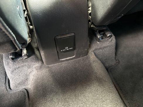 Used 2018 Chevrolet Trax LT image 17