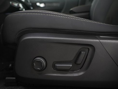 Used 2023 Volvo C40 P8 Recharge Plus image 22