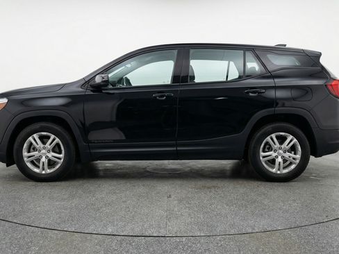 Used 2024 GMC Terrain SLE image 5