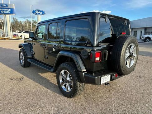 Used 2022 Jeep Wrangler Unlimited Sahara image 4
