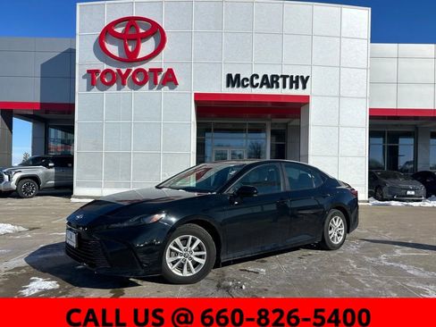 Used 2025 Toyota Camry LE image 1