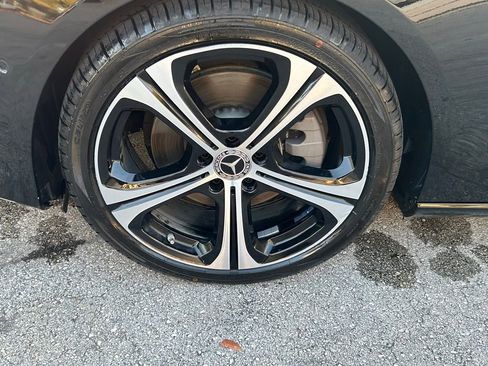 Used 2025 Mercedes-Benz C 300 Sedan image 28