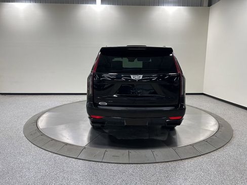 Used 2021 Cadillac Escalade Sport Platinum w/ LPO, ONYX Package image 7