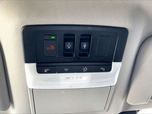Used 2024 Nissan Pathfinder Platinum AWD/4WD image 33