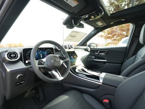 Used 2026 Mercedes-Benz GLC 300 4MATIC image 37