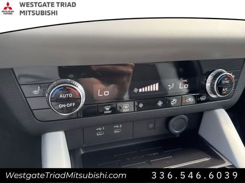 New 2025 Mitsubishi Outlander SE image 22