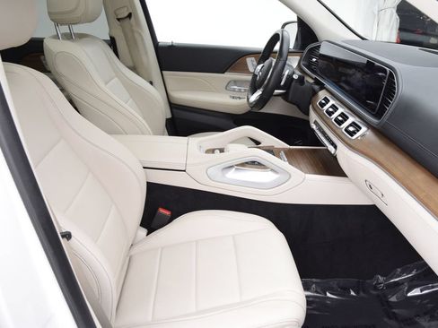 Certified 2023 Mercedes-Benz GLS 450 4MATIC image 16