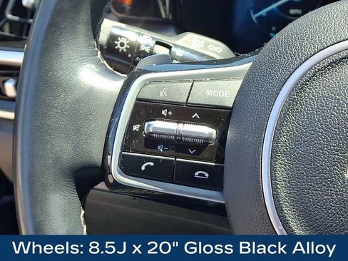 Used 2023 Kia Sorento SX AWD/4WD image 7