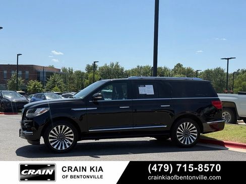 Used 2018 Lincoln Navigator L Reserve AWD/4WD image 4