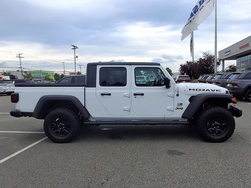 Used 2023 Jeep Gladiator Mojave w/ Cold Weather Group AWD/4WD image 32