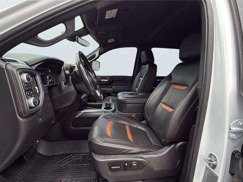 Used 2020 GMC Sierra 2500 AT4 w/ AT4 Premium Package AWD/4WD image 17
