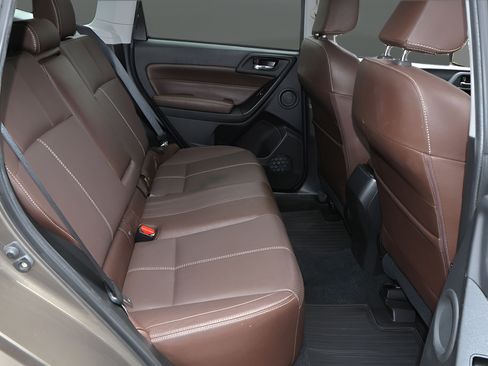 Used 2018 Subaru Forester 2.5i Touring w/ Popular Package #2 AWD/4WD image 18