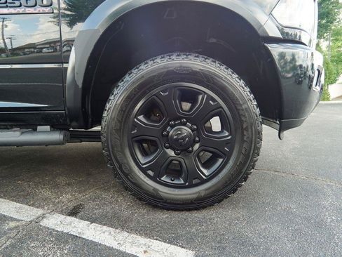 Used 2016 RAM 2500 Big Horn w/ Black Appearance Group AWD/4WD image 11