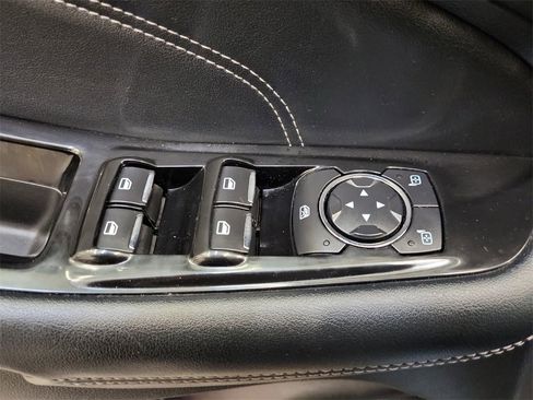 Used 2017 Ford Edge Titanium image 11