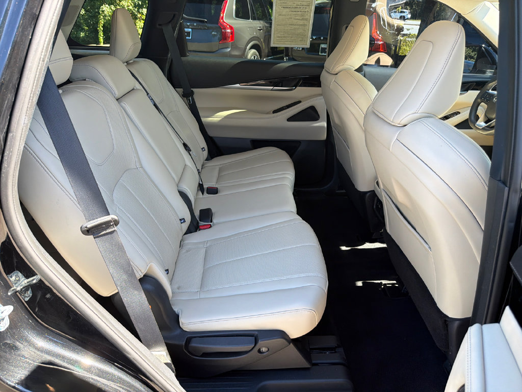 Used 2023 INFINITI QX60 Pure FWD image 15