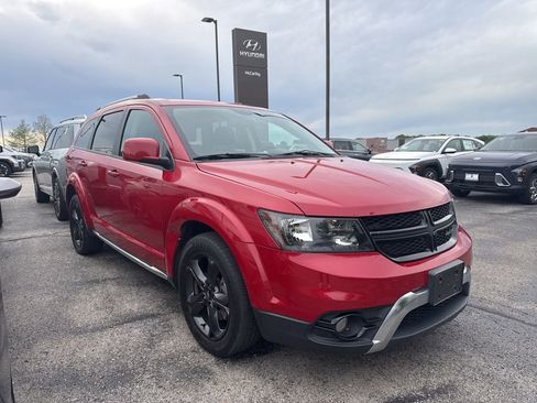 Used 2018 Dodge Journey Crossroad AWD/4WD image 1