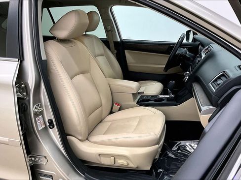 Used 2016 Subaru Outback 2.5i Limited image 8