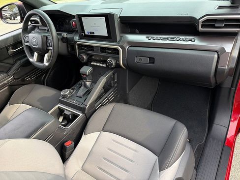 Used 2025 Toyota Tacoma TRD Off-Road AWD/4WD image 22
