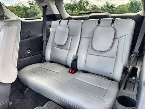 Used 2025 Ford Explorer Platinum w/ LUX Leather Package AWD/4WD image 24