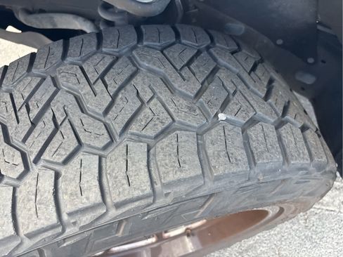 Used 2015 Toyota Tacoma PreRunner w/ SR5 Package image 21