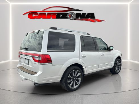 Used 2017 Lincoln Navigator Reserve AWD/4WD image 5