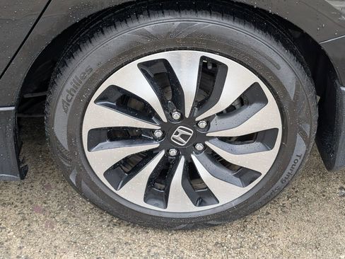 Used 2017 Honda Accord Touring image 15