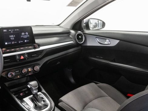 Used 2024 Kia Forte LXS FWD image 11