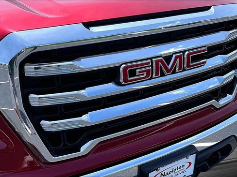 Used 2019 GMC Sierra 1500 SLE w/ SLE Value Package AWD/4WD image 29