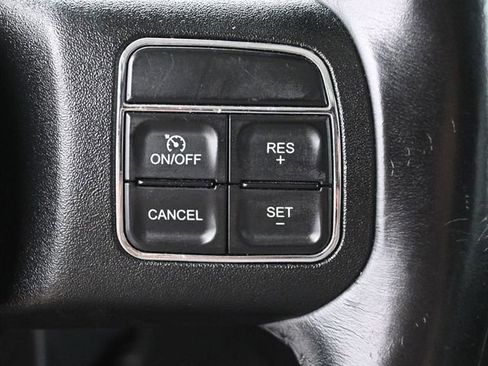 Used 2016 Jeep Wrangler Unlimited Sahara w/ Connectivity Group AWD/4WD image 14