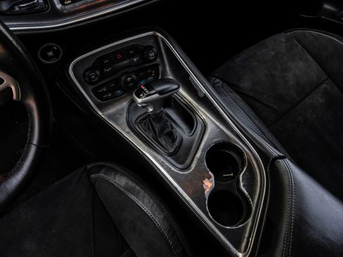 Used 2015 Dodge Challenger R/T Plus RWD image 27